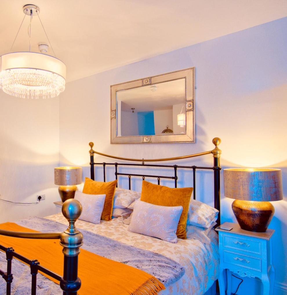 Mademoiselle'S Boutique Holiday Accommodation Уитби Экстерьер фото